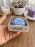 Desenli Kutuda Şakayık Mum - Görsel 2